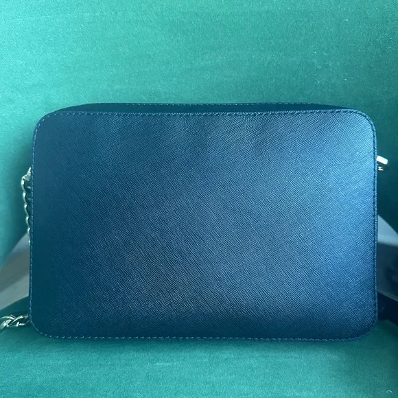 Michael Kors Black Jet Set Crossbody Bag - Picture 2 of 12